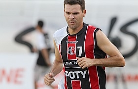 Cléber Goiano pode ir para a lateral direita